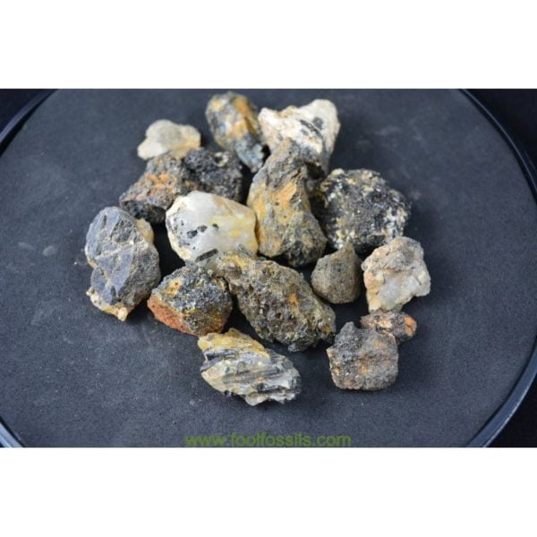 Lote de minerales a la venta: Turmalina (18 unidades). Ref: LTM-1008